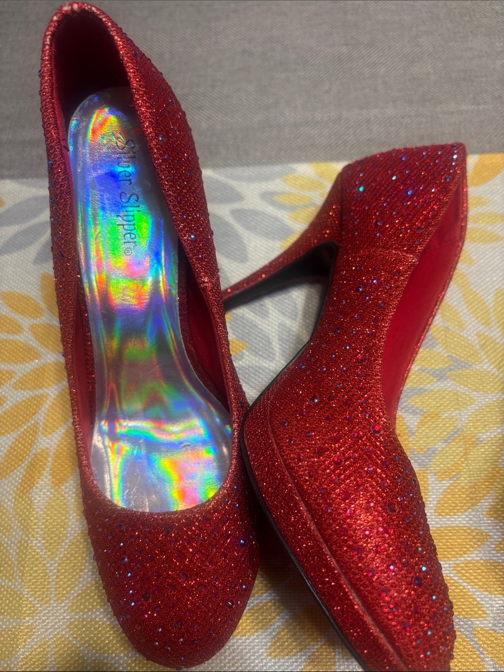 Red Glitter Platform High Heels with Sparkle Embellishments - Picture 5 of 6